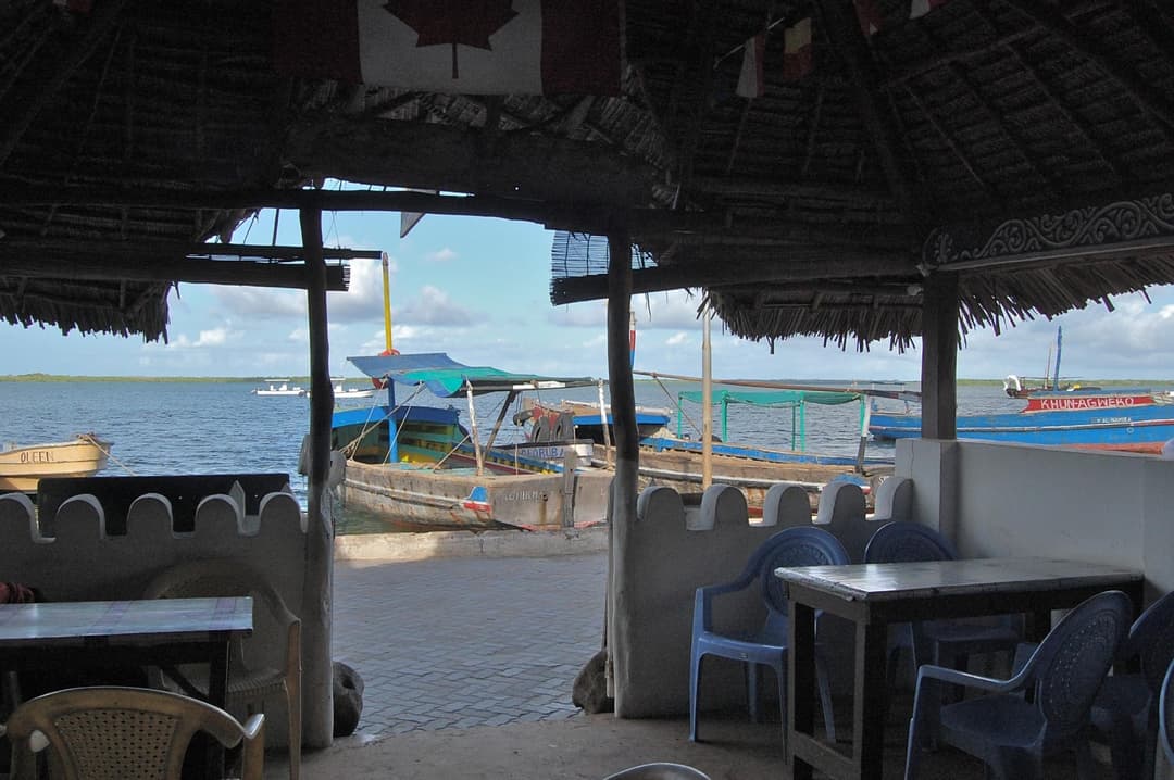 Ziwa’s original location – a humble roadside café with a coastal feel